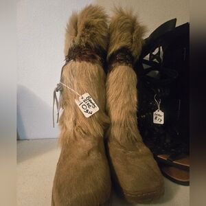 Brown Fur Women's Size 10 Boots